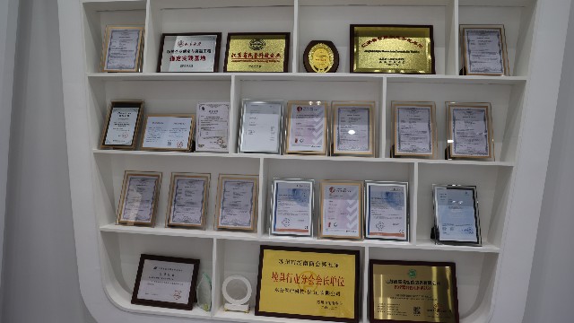 公司一角---荣誉墙